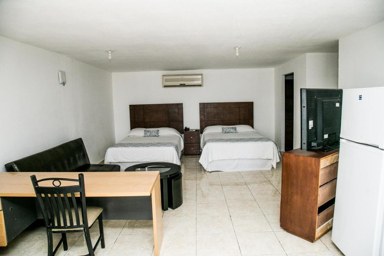 Booking Dioh Монтерей Екстериор снимка